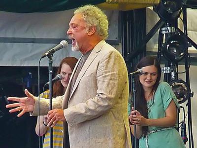 Tom Jones Tickets